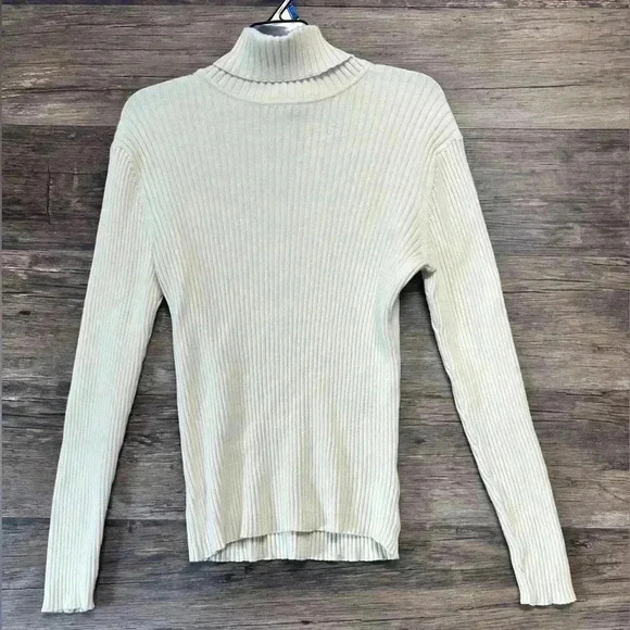 L.L. Bean Tops - LL BEAN White Womens Ribbed Turtleneck Size XL